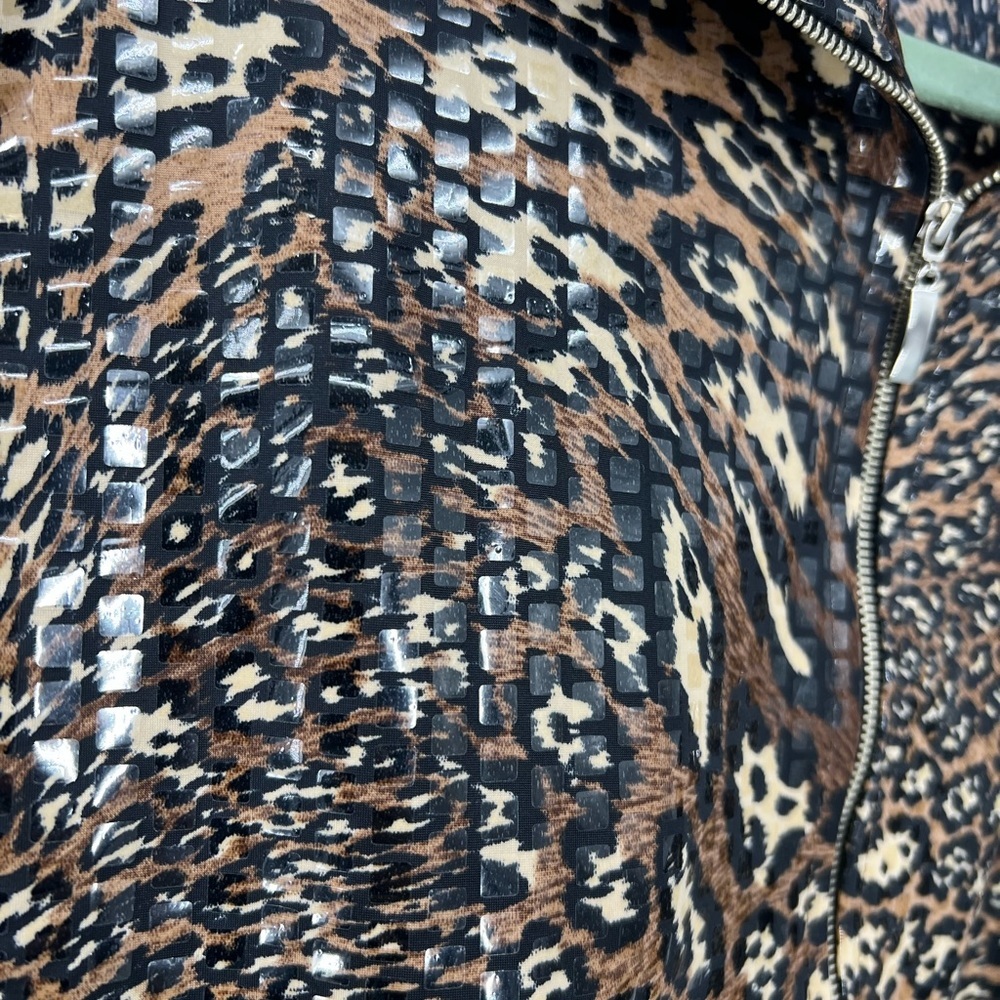 Exclusively Misook Leopard Print, Sequent Zip Fro… - image 6